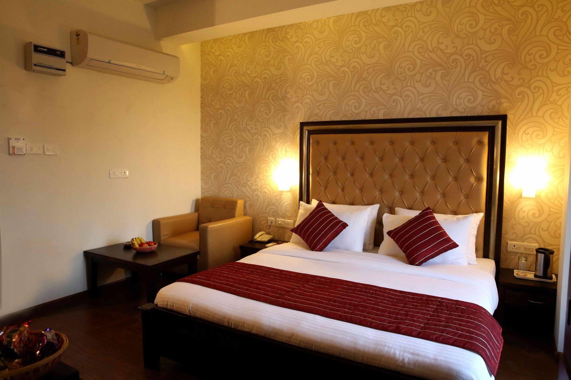 The Raj Vilas Agra  Exterior foto